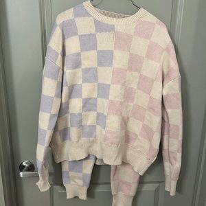LAST CHANCE!! Checkered sweater and leggings set